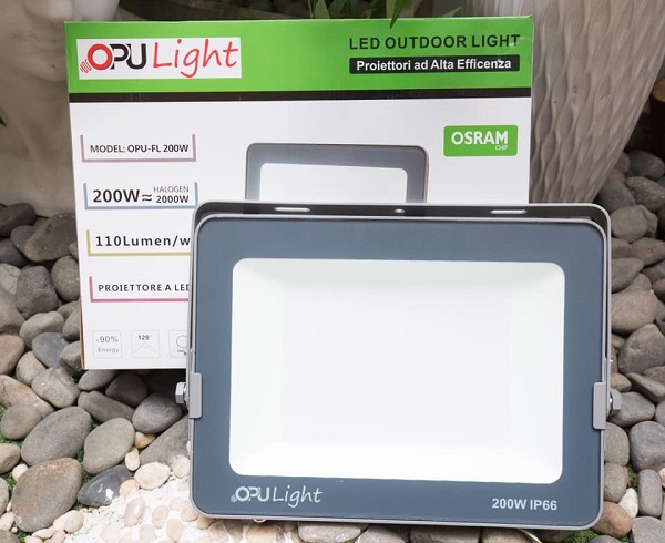 Nâng cao chất lượng ánh sáng cho sân của bạn với Opulight