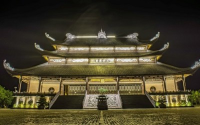 Ngôi chùa Bái Đính nguy nga tráng lệ trong ánh osram